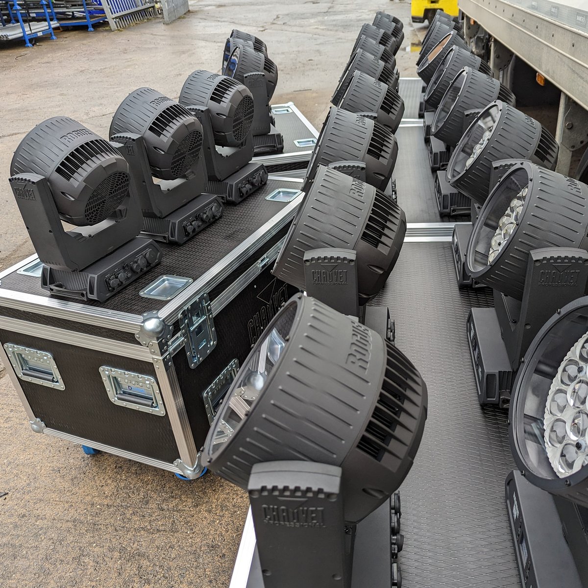 EnlightenedLx's tweet photo. "Same great fixture and now IP Rated - New hire stock of @ChauvetPro Rogue Outcast 2X IP65 Wash are ready and waiting to hire.
https://t.co/xdEWVrfeNV
#enlx #eventprofs #eventproduction #theatretech #prolx #chauvetpro #liveevents #livemusic #festivals" https://t.co/lxzLO2uRnh
