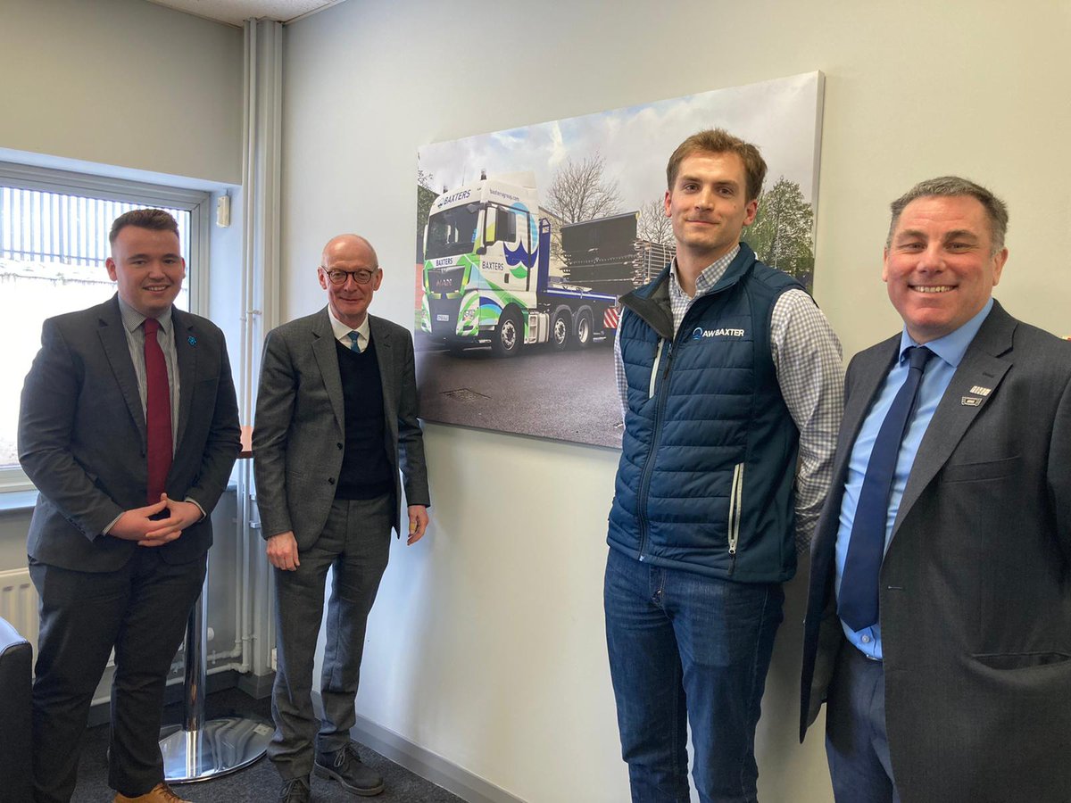 RHANews's tweet photo. Thanks to @patmcfaddenmp for coming to meet our members, AW Baxter today. Productive discussions on industry challenges including the need for more safe and secure parking and #fuel costs. #RHApriorities @TomCornwell_ @cradleysaddler #Wolverhampton https://t.co/33yVKRP4Ft