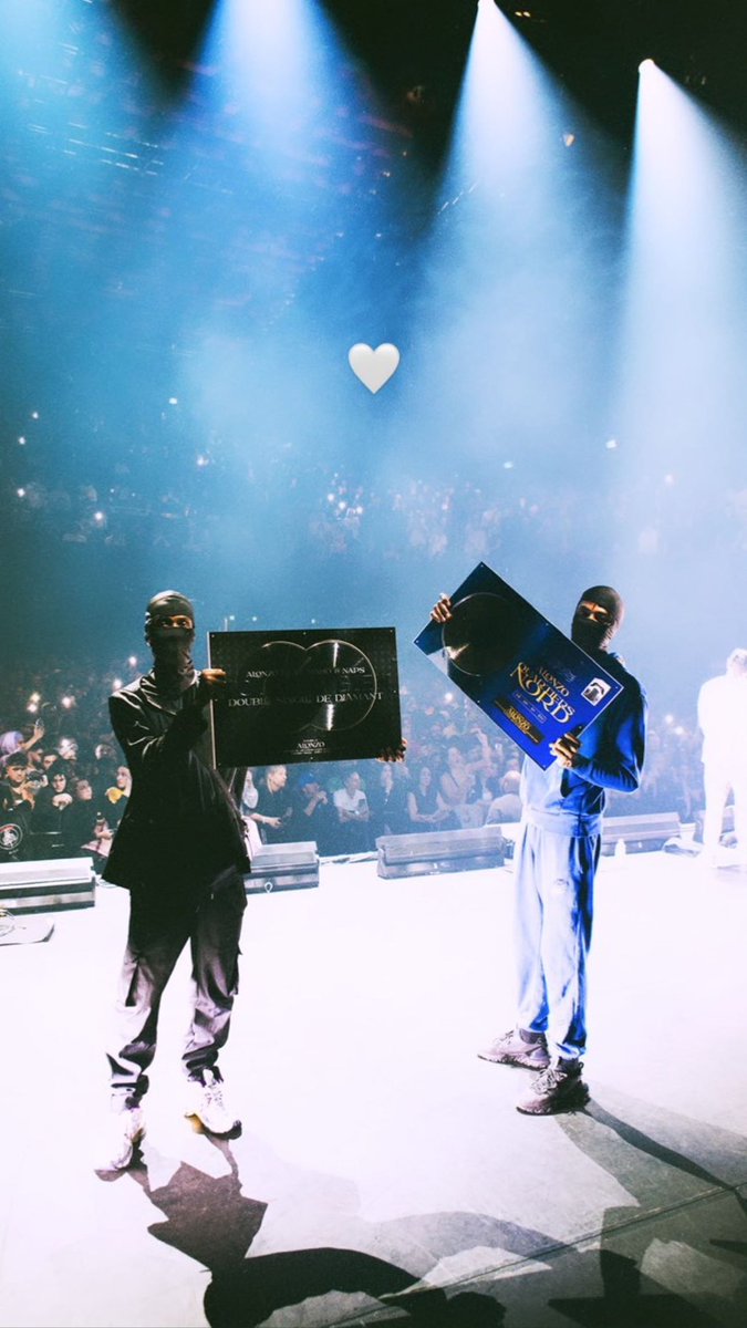 Alonzopsy4's tweet photo. Merci Paris l’Olympia 🤍✊🏾 https://t.co/XObcxziJbp