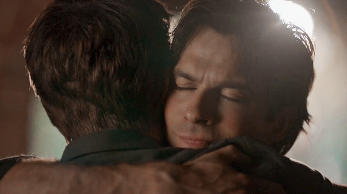 Hoje completa 6 anos do reencontro Delena e do fim da maior série, vulgo The Vampire Diaries!
