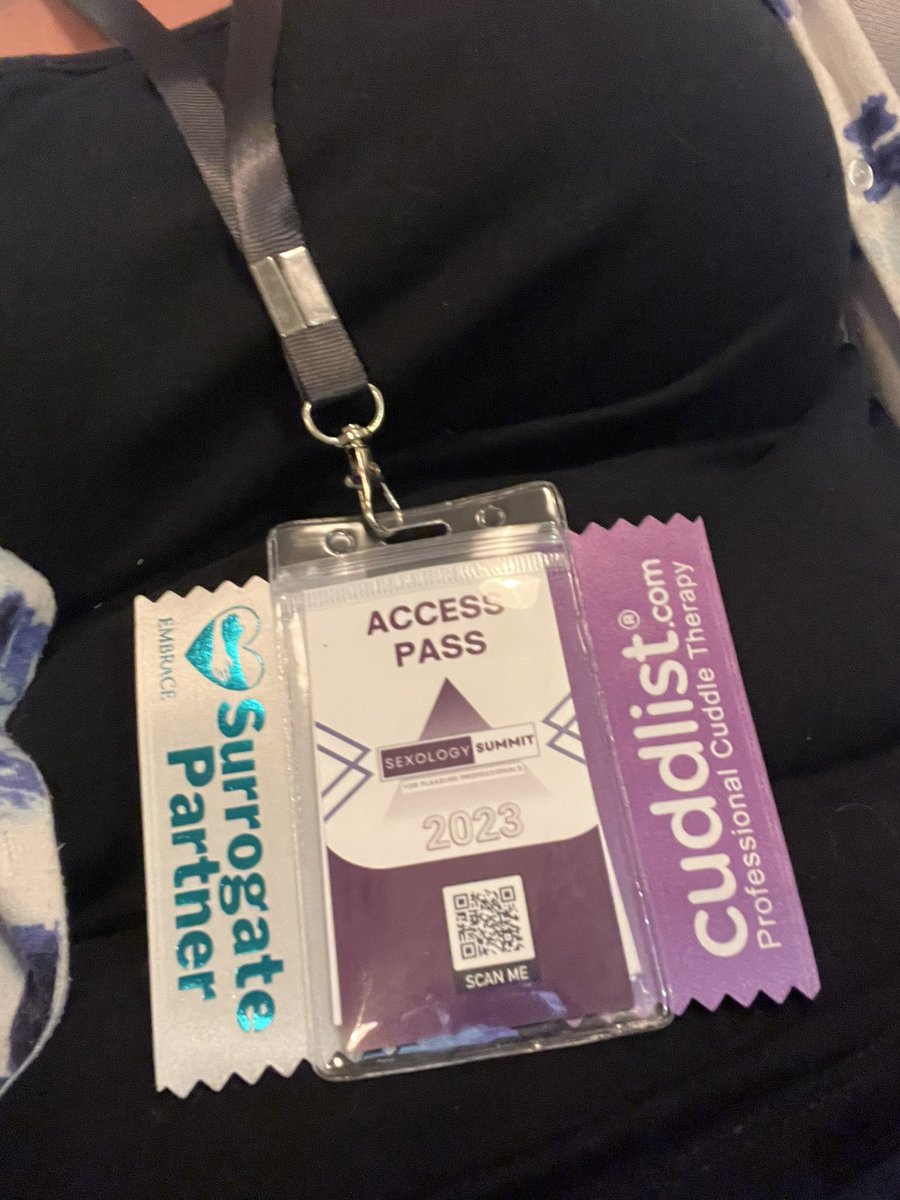 thetrojankitten's tweet image. Good plan with these badge ribbons and wearing my new name tag. #sexologysummit #pleasurepro #cuddletherapy #surrogatepartnertherapy