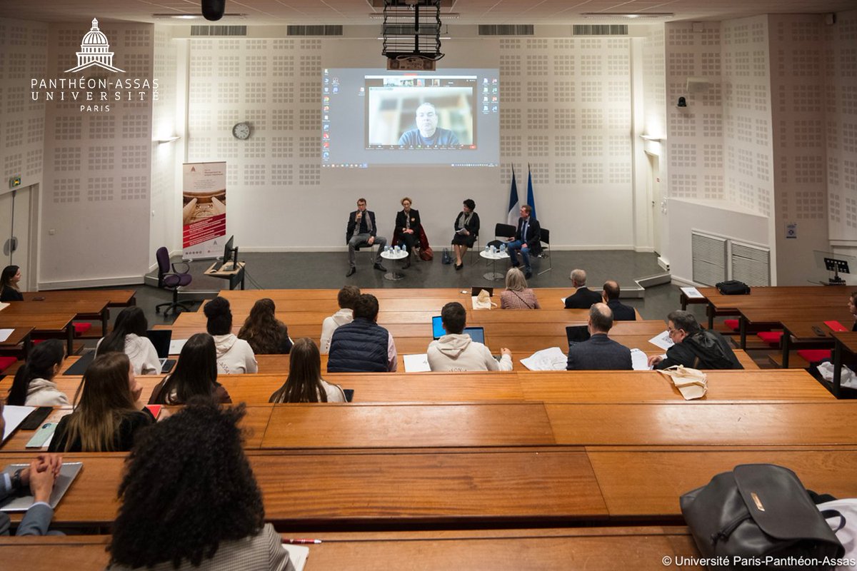 AssasUniversite's tweet photo. Le président de l'université @sbraconnier a ouvert le 9 mars après-midi la journée des 25 ans du Master MPL et les 5 ans de la filière logistique et supply chain management du @LARGEPA
#RetourEnImagesAssas ⤵️
#AssasUniv #MasterAssas #FormationAssas #ConfAssas https://t.co/OdFzzgOE6W