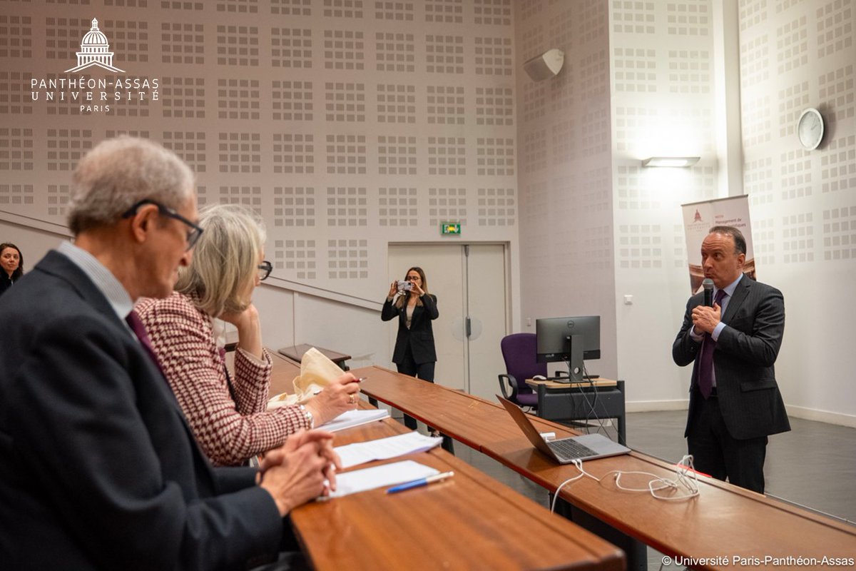 AssasUniversite's tweet photo. Le président de l'université @sbraconnier a ouvert le 9 mars après-midi la journée des 25 ans du Master MPL et les 5 ans de la filière logistique et supply chain management du @LARGEPA
#RetourEnImagesAssas ⤵️
#AssasUniv #MasterAssas #FormationAssas #ConfAssas https://t.co/OdFzzgOE6W