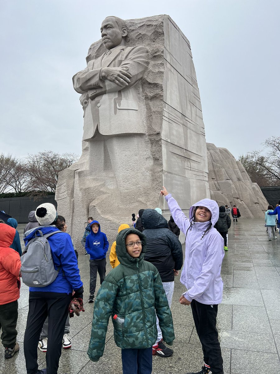 Ms_Elcan's tweet photo. Stop #1 Thomas Jefferson Memorial and Stop #2 Martin Luther King Jr Memorial @RandolphStars @RandolphIBStars @LibraryRandolph https://t.co/yreyKIDsA5