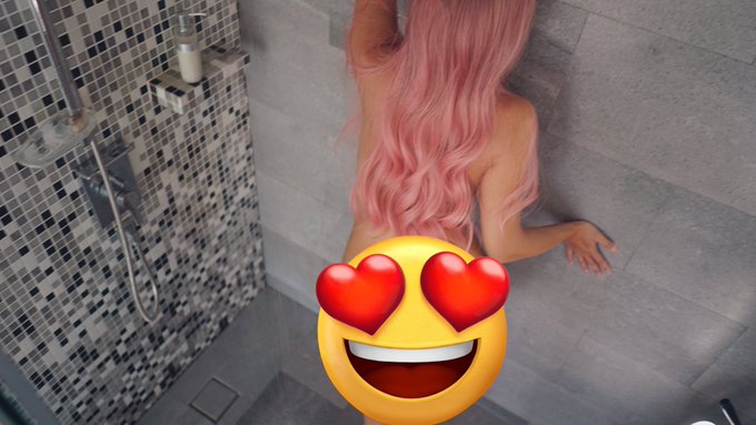 why is this photo so bad quality?  because the image is very close because there is a lot of interesting