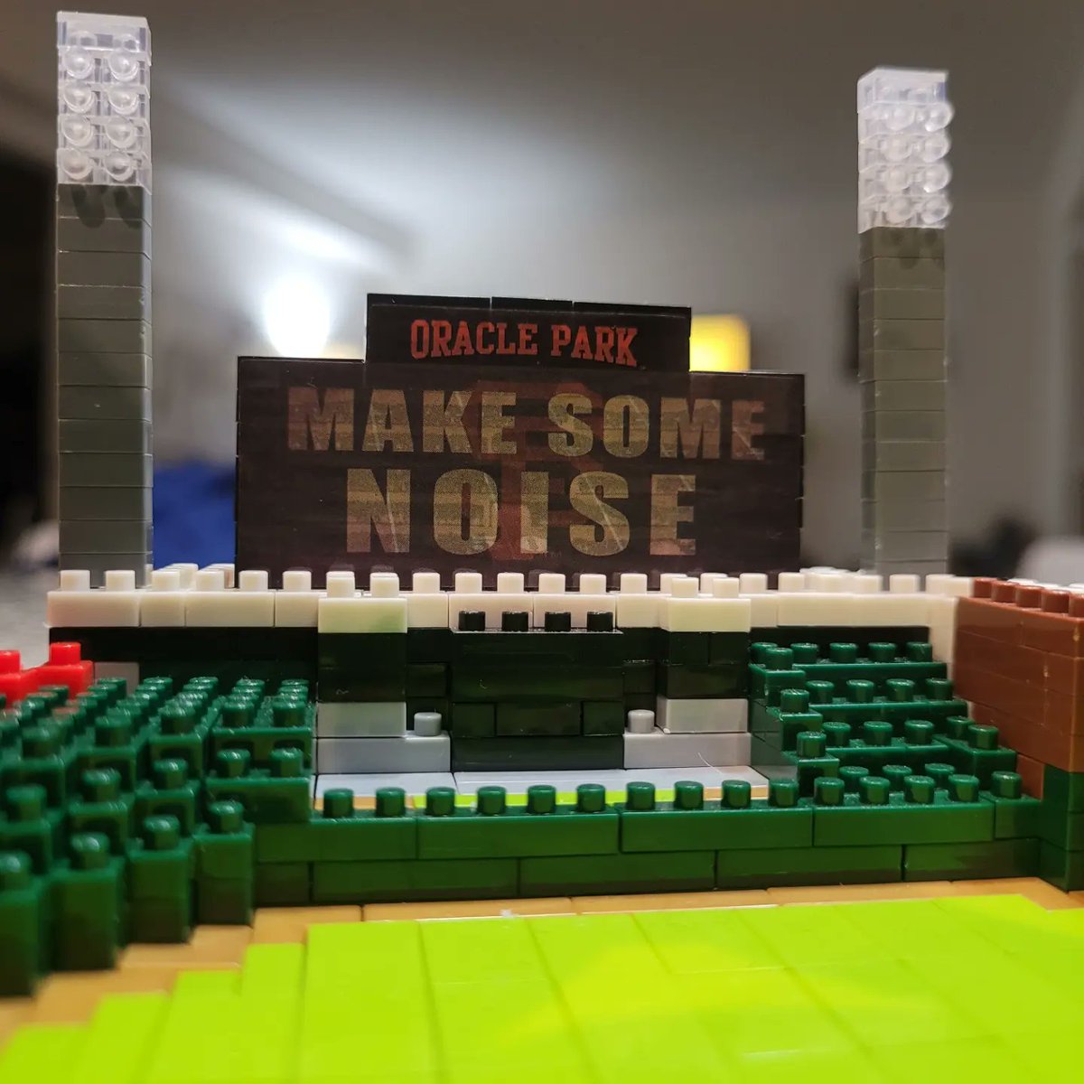 BrxlzC's tweet photo. ⚾️Oracle Park⚾️
Home of the @SFGiants
Save 15% on this set by using my code BRXLZBUILDS15
@FOCOusa #brxlz #stadiumseries #mlb #baseball #sanfrancisco #giants #mccoveycove #brxlzviews #teamfoco #gofoco #LEGO https://t.co/Yv84Hi5qhW