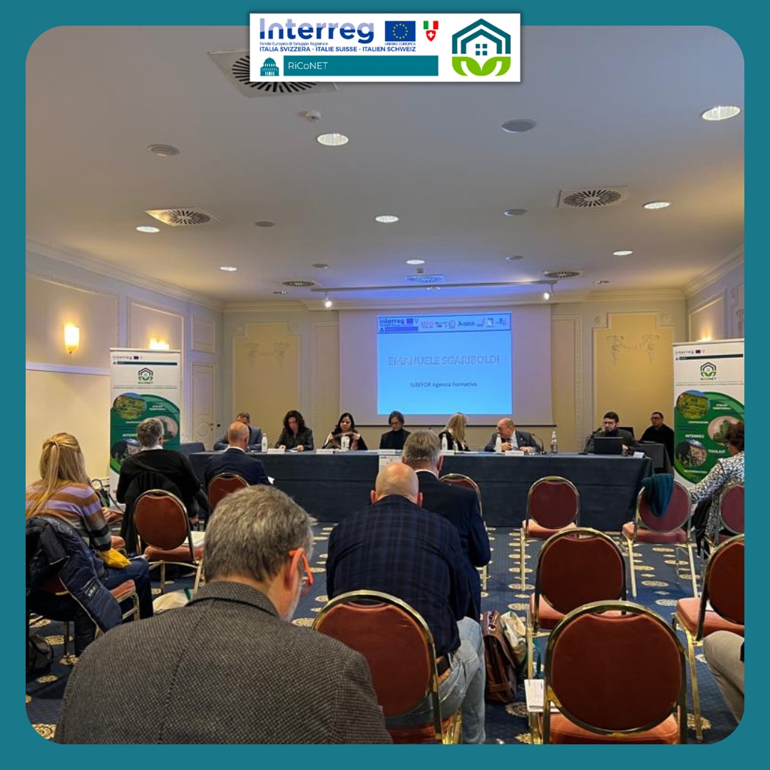 RiCoNETinterreg's tweet image. Oggi si è svolto l'evento conclusivo del progetto RiCoNET, presso il Grand Hotel des Iles Borromées a Stresa, sul Lago Maggiore 💚
È stato emozionante ripercorrere le tappe del percorso fatto da Ottobre 2020 ad oggi.
#rigenerazioneurbana #RiCoNET #interregITCH #LivingLabRiCoNET