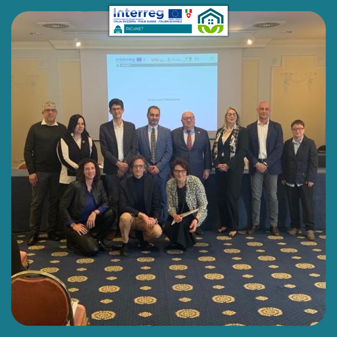 RiCoNETinterreg's tweet image. Oggi si è svolto l'evento conclusivo del progetto RiCoNET, presso il Grand Hotel des Iles Borromées a Stresa, sul Lago Maggiore 💚
È stato emozionante ripercorrere le tappe del percorso fatto da Ottobre 2020 ad oggi.
#rigenerazioneurbana #RiCoNET #interregITCH #LivingLabRiCoNET