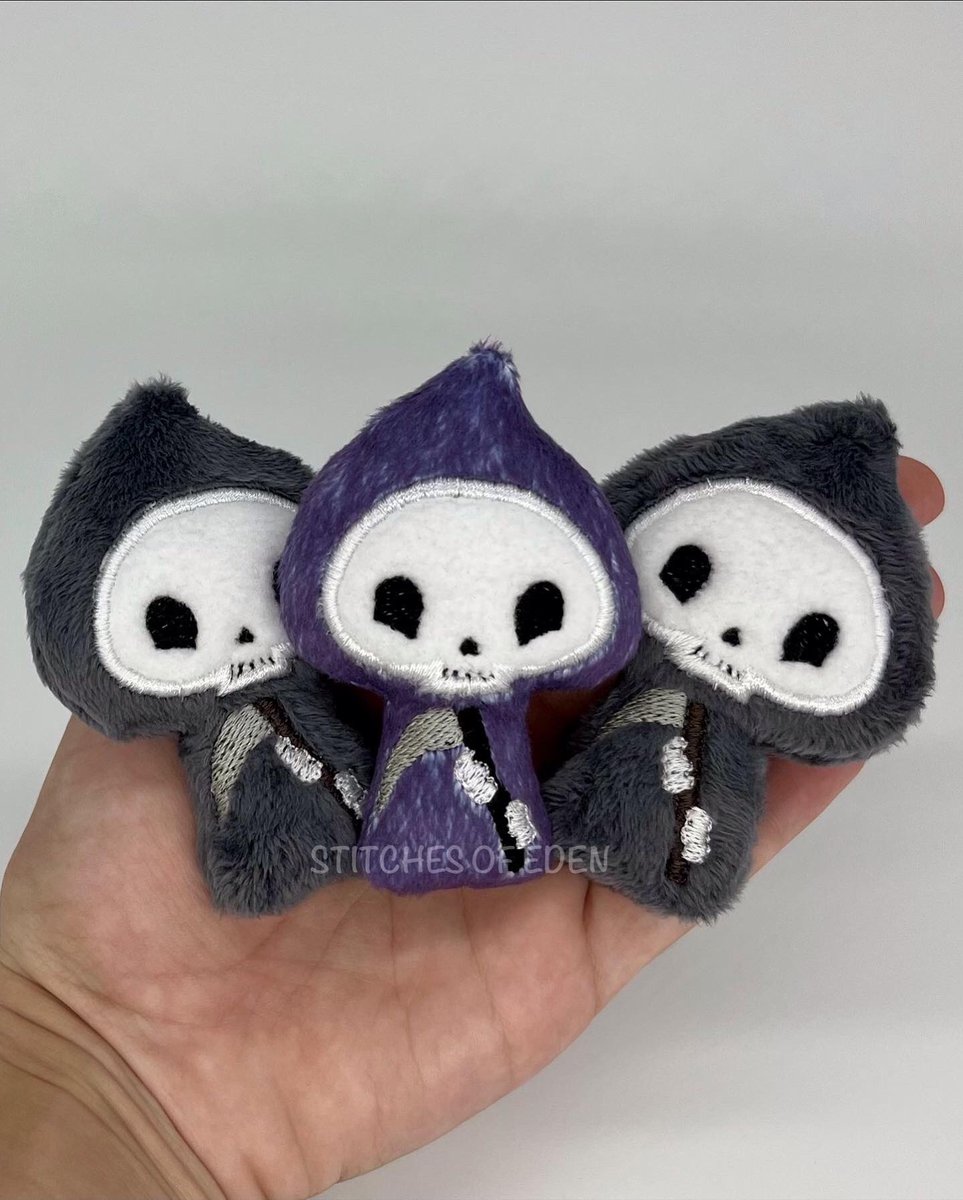 StitchesOfEden's tweet photo. I have one purple reaper left if anyone is interested 💀💜 https://t.co/Dw1Wfi2UlQ