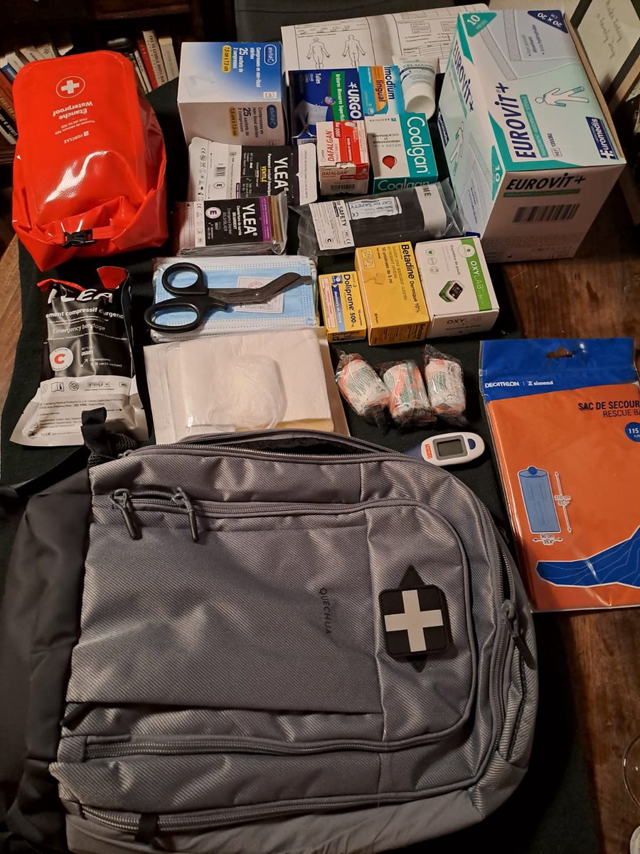 GEK_France's tweet image. T.C.C.C utilisation et distribution de matériel aux personnels au #MINFOF #Cameroun @Corse_Matin @FTViaStella @corsenetinfos aidons les rangers à faire leur mission de protection de la faune sauvage @237online @JDC_Fr