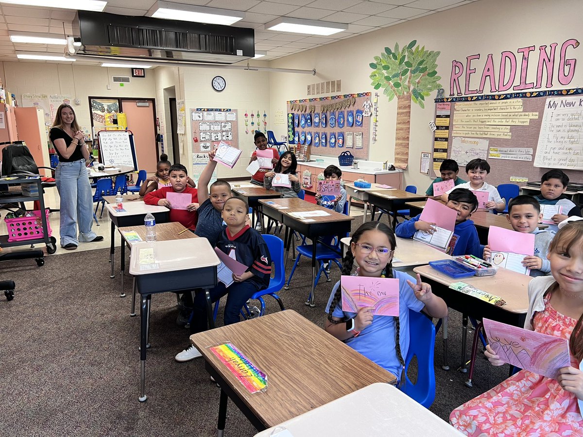 Oates 2nd grade class is working on their SEL books to celebrate International SELday 2023. #SELday <a href="/SEL4USA/">SEL4US</a> @SELHISD <a href="/HoustonISD/">Houston ISD</a> <a href="/HisdOates/">Oates_HISD</a> <a href="/caselorg/">CASEL</a>