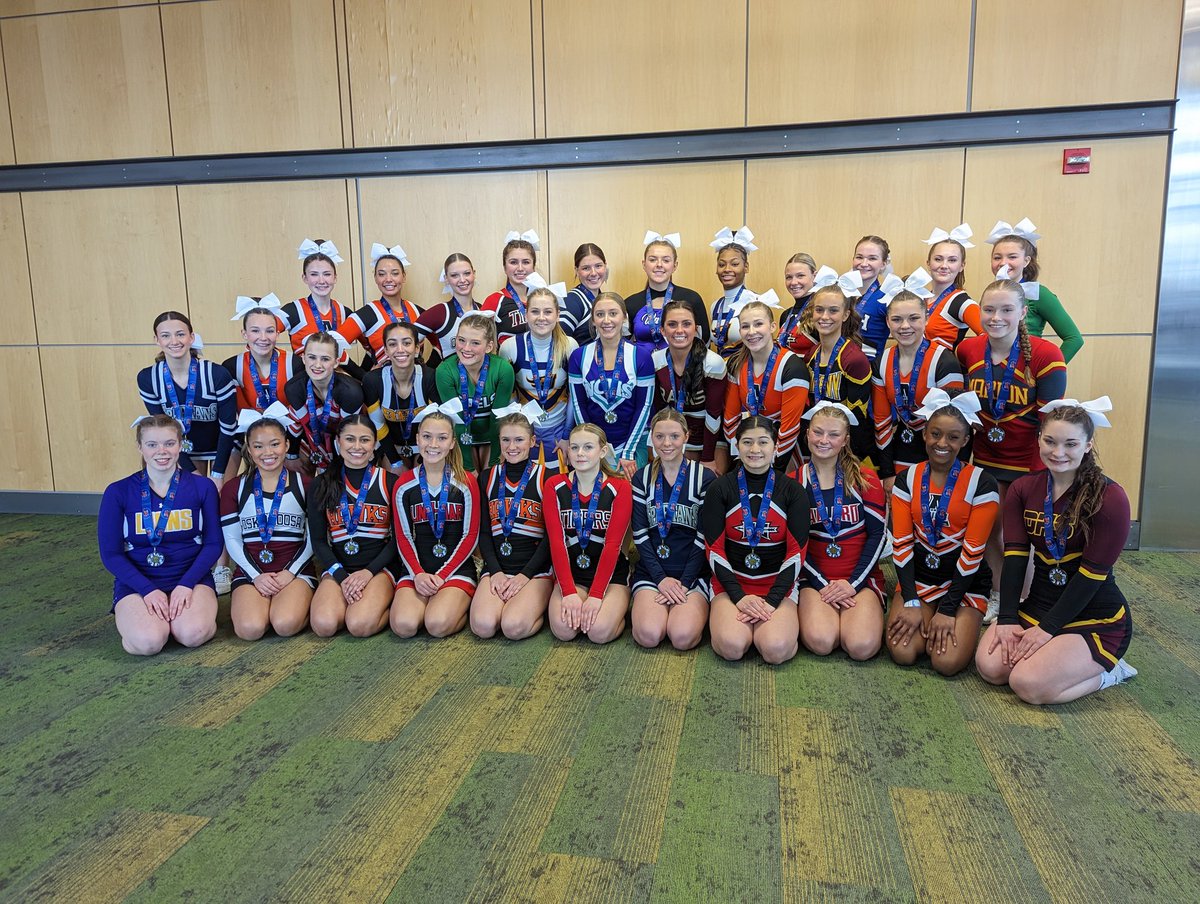 LinnMarCheer's tweet photo. Ashlyn Chamberlain and the 2023 All-State Cheerleaders performing at state basketball. https://t.co/QZ7qH8eRA0