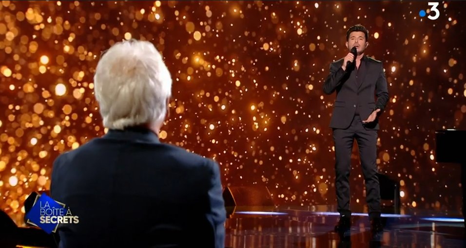 catherineDouls's tweet photo. Merci @vincentniclo pour cette jolie interprétation #JeChante émouvante surprise à #GerardLenorman tellement touchantes les paroles de cette chanson
#LaBoiteàSecrets https://t.co/6DGqcZQETx