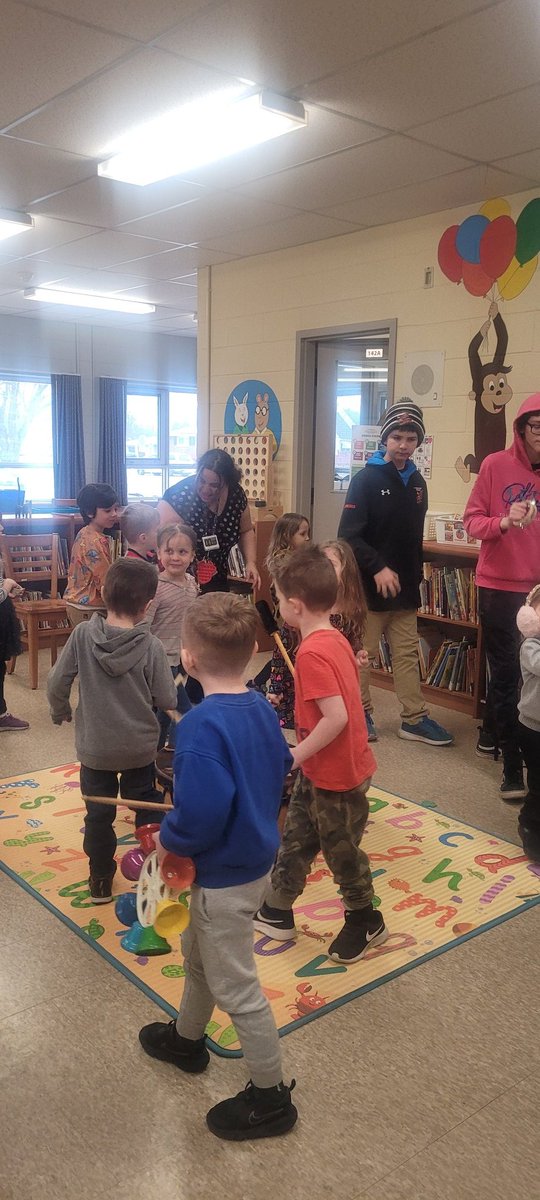 Mrs. Weaver tweet media