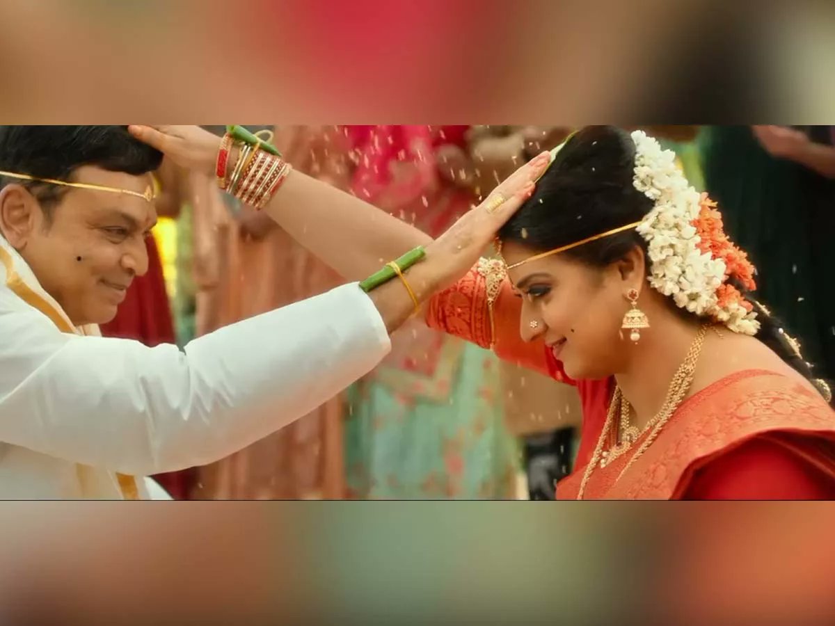 Image Beautiful Indian Actress Pavitra Lokesh Stills In White Saree | iiQ8 Entertainment