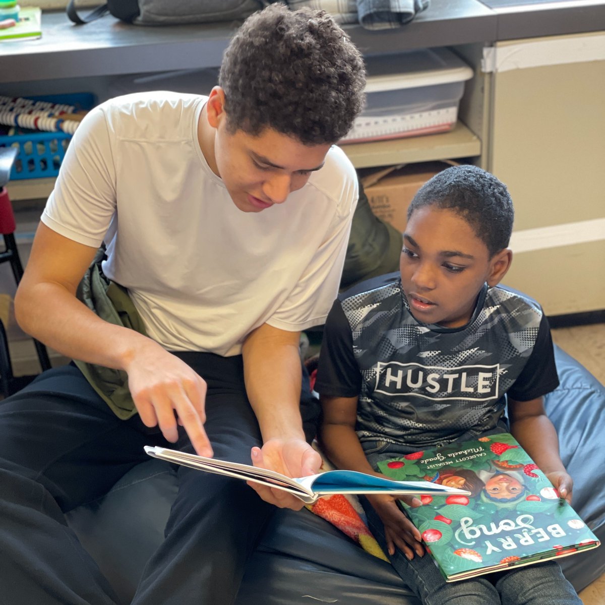 QuestarIIISPED's tweet photo. Last week, @QuestarIII #BOCES students at Paul Puccio School at Maple Hill enjoyed some reading time with students from @SchodackCSD. Mrs. Fink's class from Maple Hill stopped by to read aloud with students. 

#Reading https://t.co/YB37dPTU7w