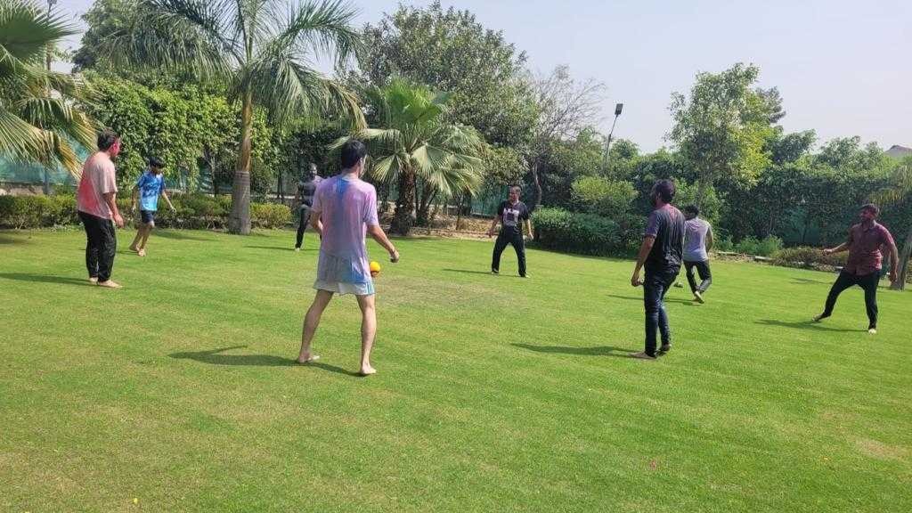 ontic_co's tweet photo. Happy Holi! Our India office celebrated early last week with some fun and games in the sun. Wishing everyone happiness, health and success! #OnticIndia https://t.co/jmgndvscor