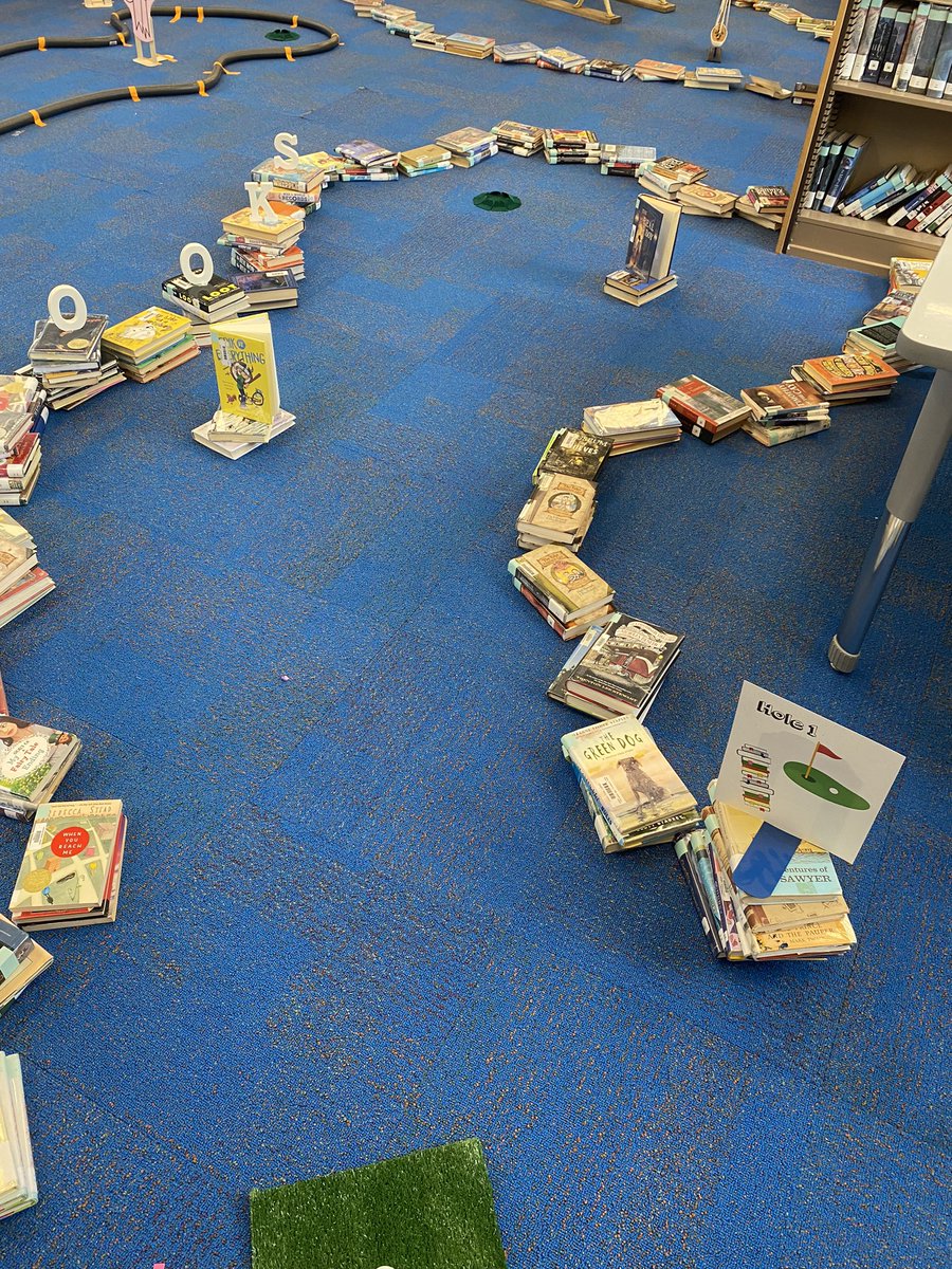 MrsHusstege's tweet image. Sneak peek into next week in the library…#LibraryMiniGolf  @LincolnWPS Thanks to the team of family members who came to help set up today! #LincolnLLovesReading