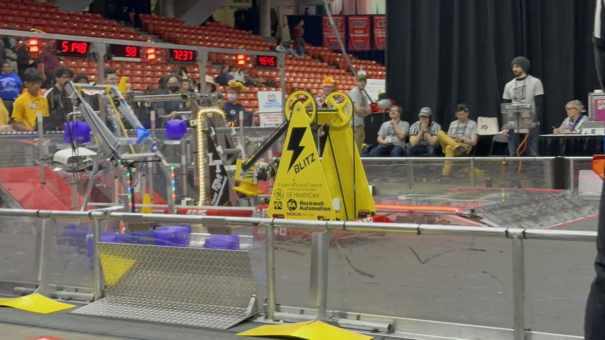 Blitz5148's tweet photo. Our next match today is at 3:39PM, you can watch it on twitch at 

https://t.co/QbNqaadU3l

#ChargedUp #MidwestRegionals2023 https://t.co/JEjRANAc62