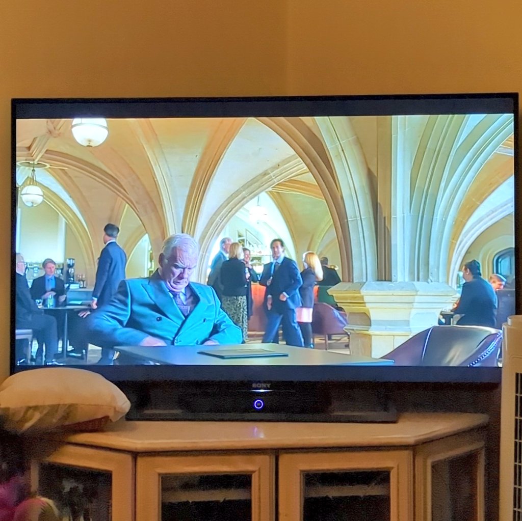 HelenRynne's tweet photo. Popped the ol' gogglebox on to watch a bit of #Unforgotten series 5 on @ITVX when I got home from work...and what should I spot but my place of work! This gorgeous location is The MCR Restaurant &amp; Bar at @lincolnsinn.

#FilmedAtTheInn https://t.co/lAUxWvenFd
