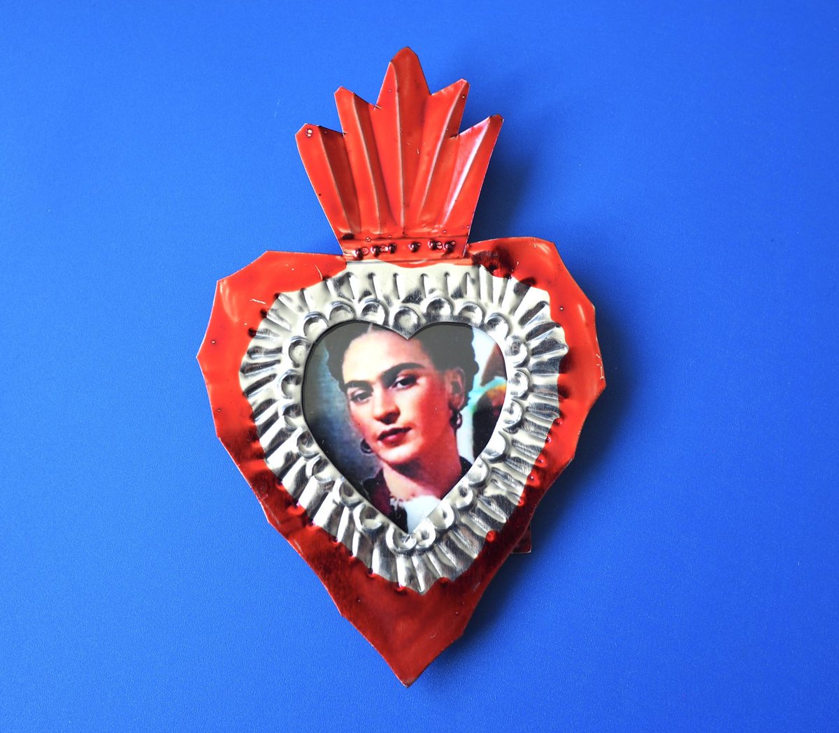 From Mexico to you with love and strength. 

etsy.me/3FgtNPz

#FridaKahlo #BecomingFridaKahlo #handmade #mexicanart