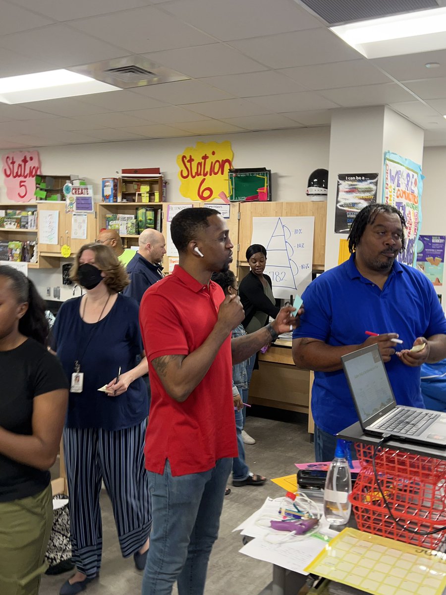 GadgetgirlTania's tweet image. @DueittEagles ‘s Stokes-Hall weighed in and presented on STEM.
@SpringLeadAcad ‘s Sara Johnson lead 
our new TEKS investigation. Rock Stars⭐️⭐️⭐️⭐️@rlc1908 @HawksMathamagic @LaTracyHarris @LitLeadingLady @michelle_neyrey #MSScience #Science