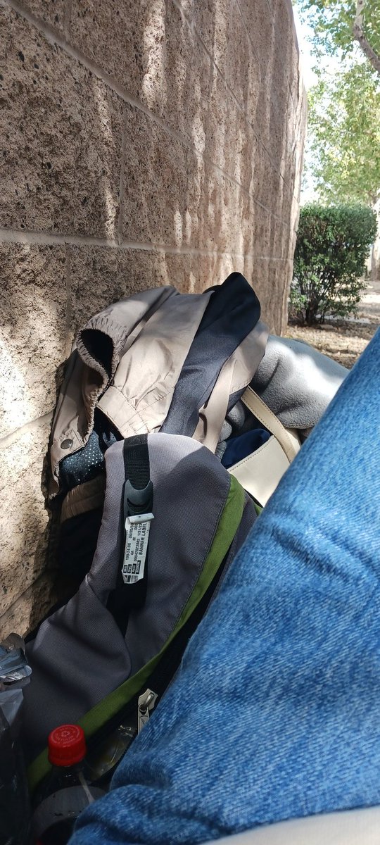 BradPetrich's tweet photo. My life behind a dumpster. #needmoney #needhelp #cashapp #CashAppFriday #Phoenix #Arizona #whocanhelp #broke #outside #fml #fuckit #whylive https://t.co/hbedmVsZTU