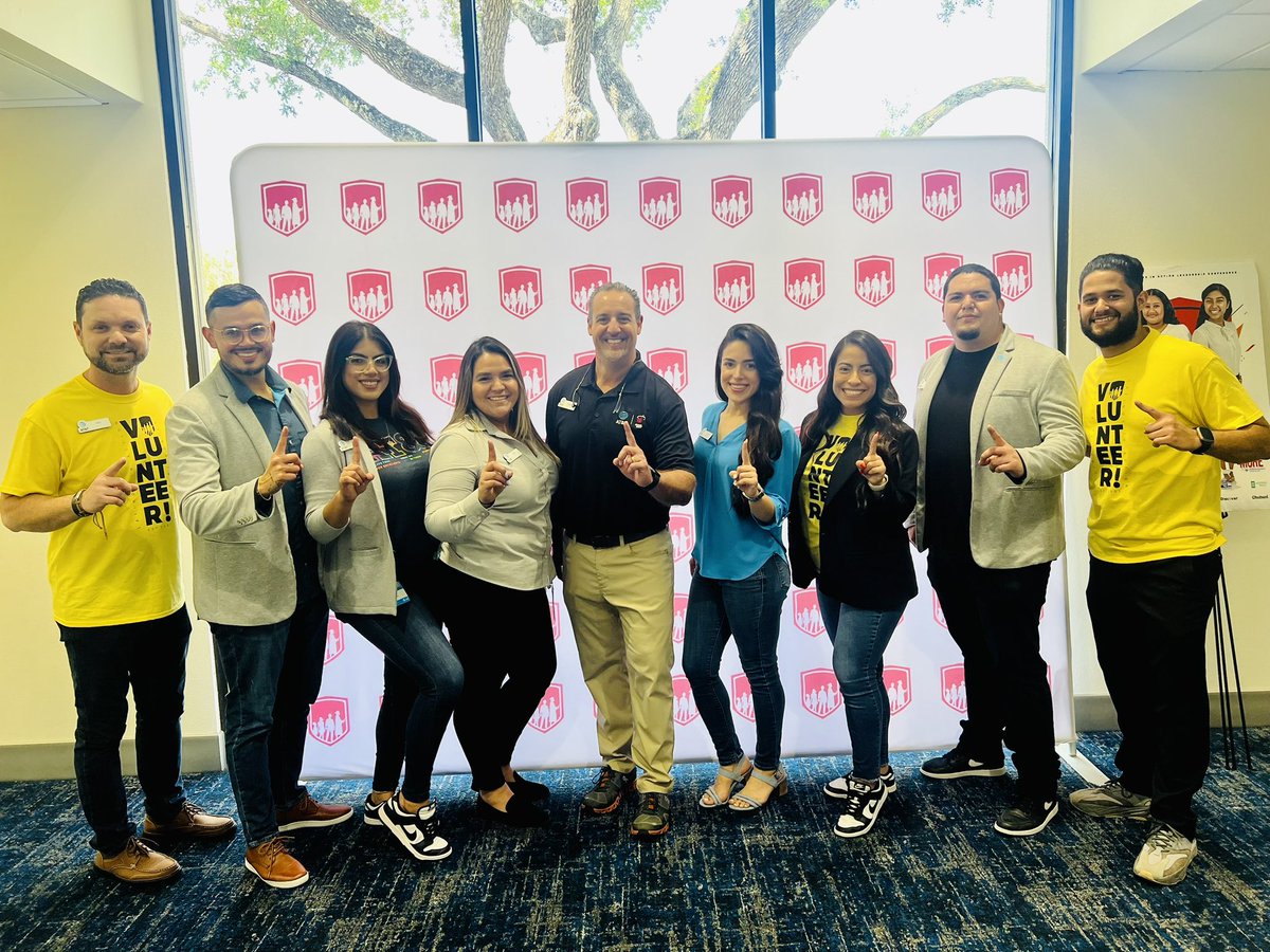 SaidySantiago's tweet image. ‘Latinos in Action’ leadership conference was a success! 🫱🏻‍🫲🏽  Being able to present in front of 120 students today “ThePower of Mistakes” &amp;amp; also supporting my peers in their workshops was an amazing experience.

 “Leadership is action not position”💡

#OneFLA #Conexion #LIA2023