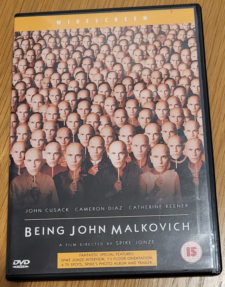 #NowWatching #NowPlaying 

Being John Malkovich (1999)

on DVD

Directed by Spike Jonze

Starring John Cusack,  Cameron Diaz, Catherine Keener & John Malkovich 

*My 199th film watched in 2023* https://t.co/KwBcoPFZO0