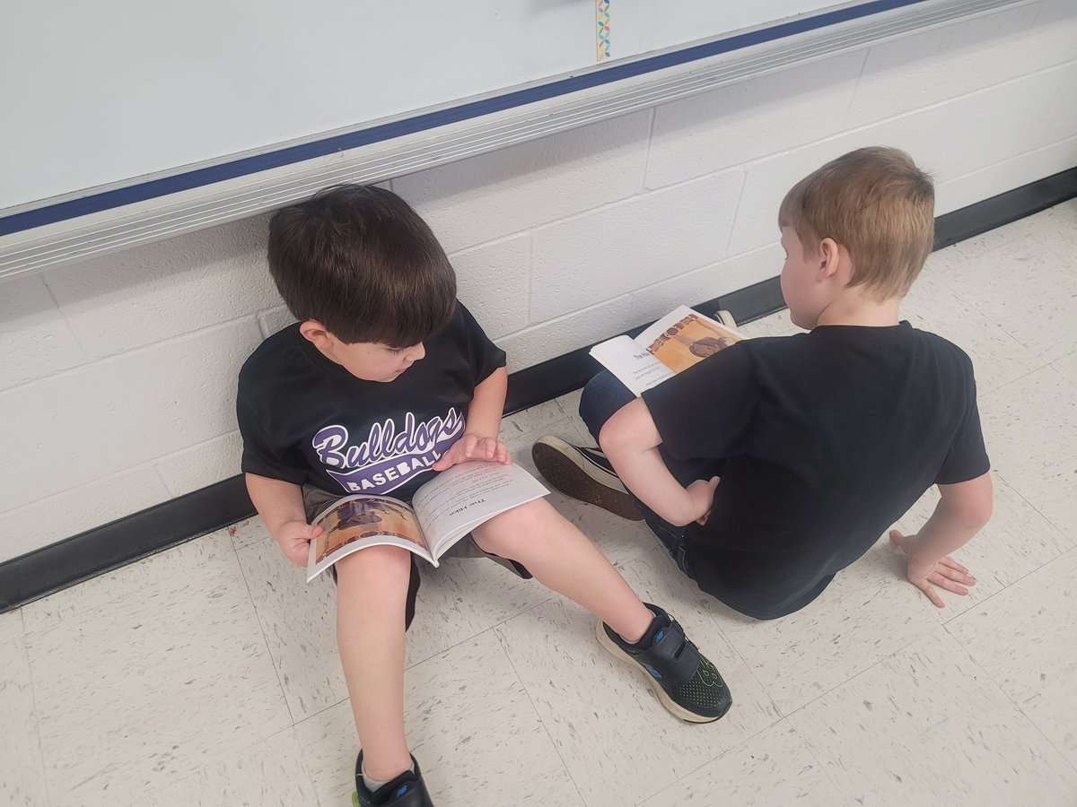 MilanElementary's tweet photo. Reading to a partner increases confidence, fluency, and reading rate. Check out Ms. Amber Lowery’s 1st graders working on becoming better readers while reading to their partner. #Reading360 #milanlife #knowledgeworks https://t.co/Z10lY3nc13