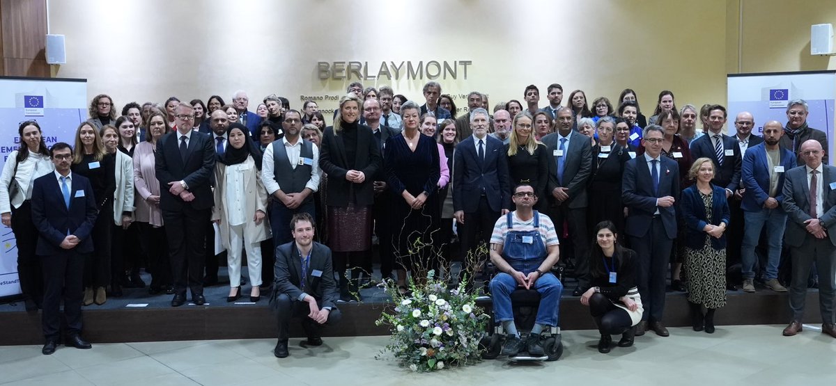🇪🇺 Day of Victims of Terrorism,  the @Commission commemorated  the victims for the 19th time - with a tree ceremony, powerful victims' testimonies and political statements of solidarity and resilience. Honored to address the participants at this beautiful ceremony