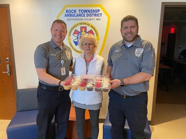 #thankyou to a recent RTAD patient who received our 'Compassionate Clinical Excellence' and dropped off some cupcakes and a heartfelt card!
  
#rtadrocks #bethemiracle #communitycommitment #compassion #clinical #excellence #EMS #EMSlife #paramedic #paramediclife #emt