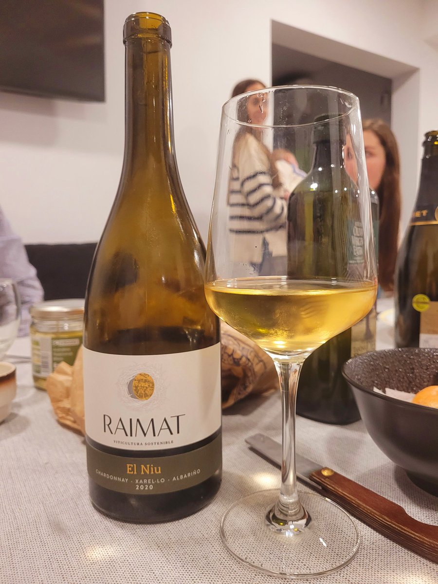 morantapastor's tweet photo. Sobrassada, butifarró, llom i Raimat el Niu 2020. https://t.co/FIMjGJ8yQN