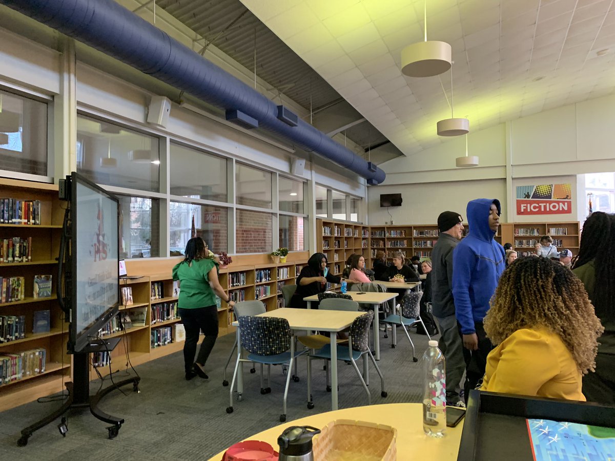 Ms_OMoore's tweet photo. It’s been a very busy week in 8th Grade! High school registration week, high school night event, and college/career small group 🖤💛 #classof2027 #rising9thgraders https://t.co/DynHOYxWfE