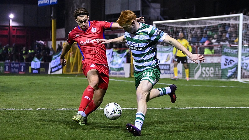 FinalWhistleIE's tweet photo. LOI PD Report: @shelsfc 0-0 @ShamrockRovers
Shels held Rovers to a goalless draw in a Dublin derby that lacked a whole lot of action characterized by a compact Shels defence and a blunt Rovers attack.
π https://t.co/bCs6UgqzZ2
βοΈ @a_cunningham03
πΈ @sportsfile
#LOIPD #SHEvSHA https://t.co/0Hdi7u27Ht