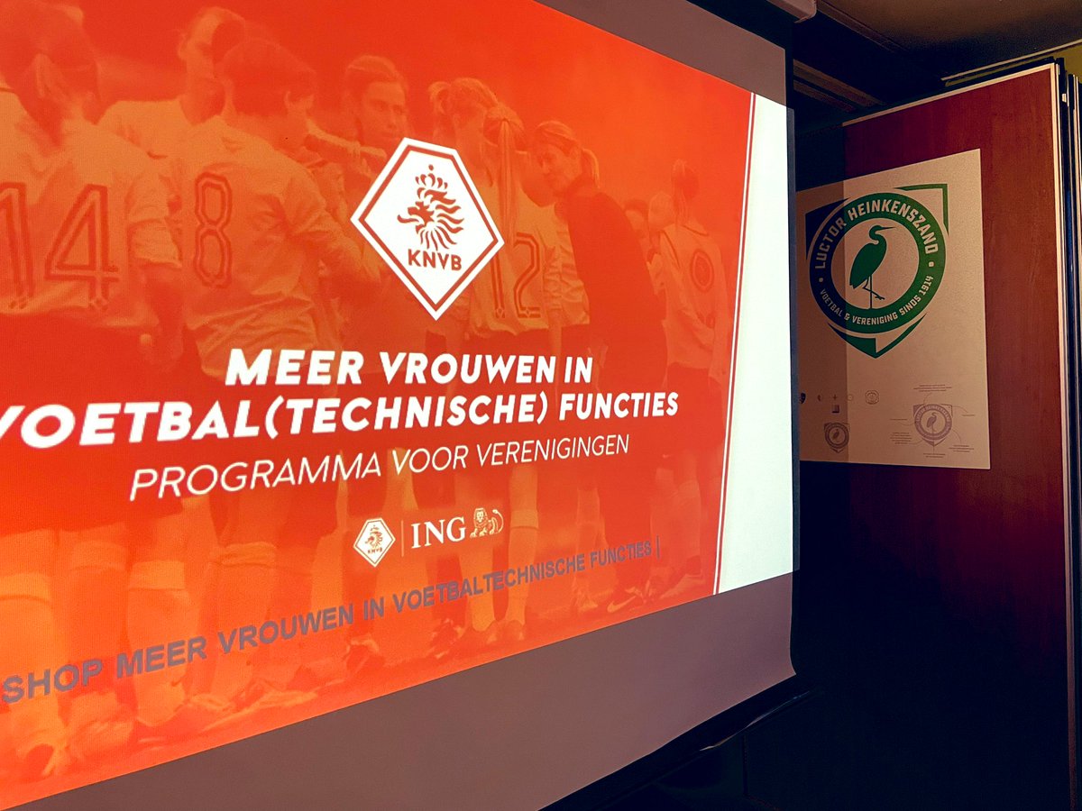 edwinoverbeeke's tweet photo. Vanavond inspirerende thema-avond gehad @LuctorHzand Heel wat clubafvaardigingen deelden hun kennis over oa begeleiden, werven&amp;clubcultuur irt Meer Vrouwen In Voetbal(technische functies). Als toetje deelden ze nog tips over seniorenindelingen+stimuleren talent!  #succes #mviv https://t.co/nnGea2T1WO