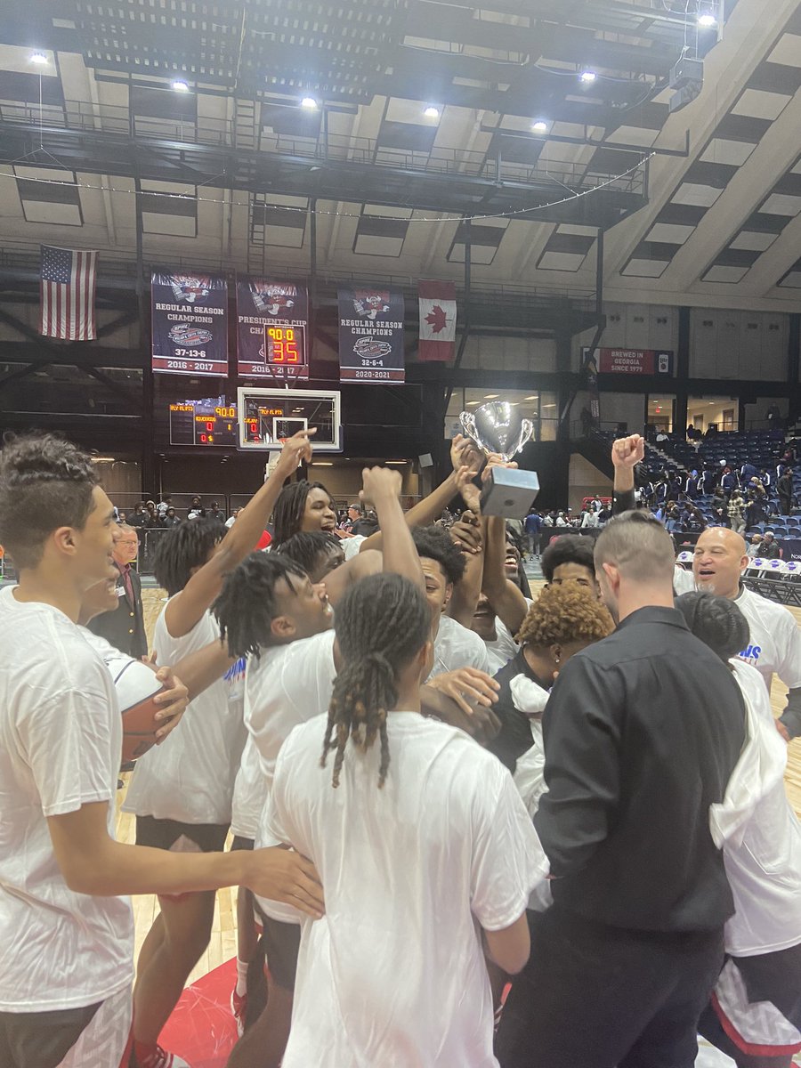 TROliverEDU's tweet photo. What more can I say!!!!!! Incredible season from our boys basketball team! This is the FIRST Boys State Championship in School and County History!!!! ๐คโค๏ธ๐๐๐๐#YearofFirsts #TheCreekisRising @OfficialGHSA @FayetteSports @fcboe @SandyCreekHoops @SCHS_Patriots https://t.co/9KD1GGdFbt