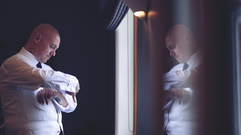 @lee_southenddogtraining getting suited up at @mullberyhousehotel