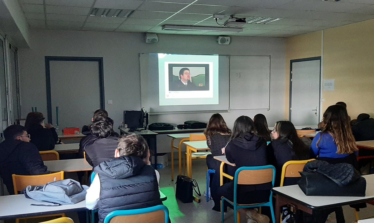 JeanBouscat's tweet photo. Une semaine avec des animations variées : SRAV dans une école, Tribunal pas banal au LEP, Ecoconduire et EDPM à L'Arseaa.
@Prevention_MAIF https://t.co/BpVMmgbo4V