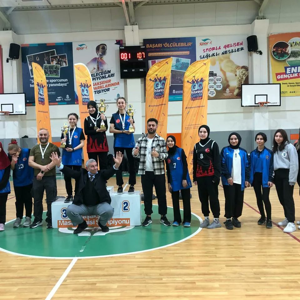 OzalToki's tweet photo. Genclik oyunları masa tenisi kategorisinde ilçe https://t.co/sba3VFLudG ve 3.sü olduk.Tebrikler cocuklar.. https://t.co/f1ChxnqxFj