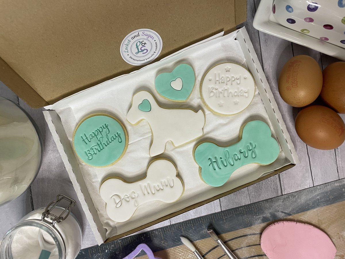 Want the perfect birthday gift for a Dog Mumma? Letterbox cookies are great for any Dog Pawrent 🐶

locketandsugar.co.uk/shop/dog-mum-h…

#DogMum #DogMumGift #FromTheDog #DogMumBirthday