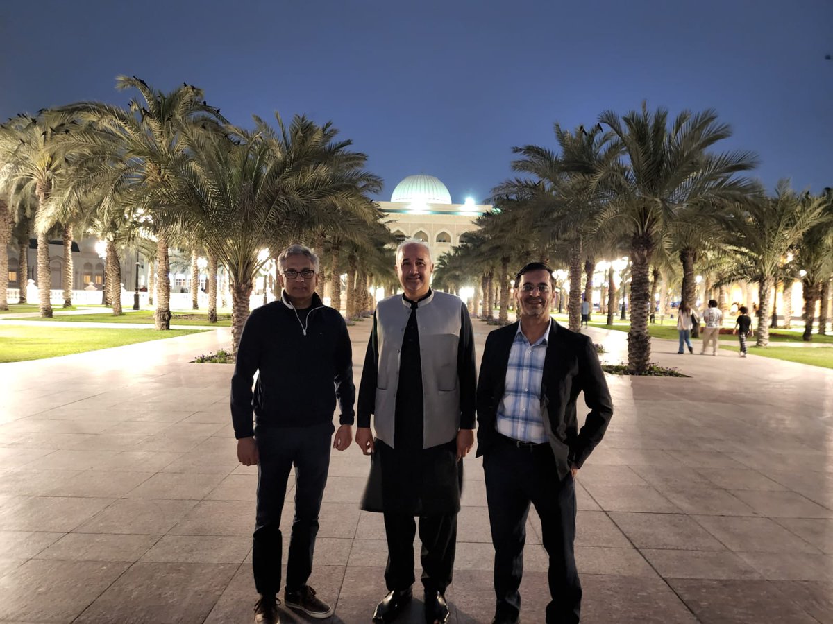 A student body of over 500 Pakistani students made me feel proud at the uni's International Day at the #AmericanUniversitySharjah on
 February 10, 2023!