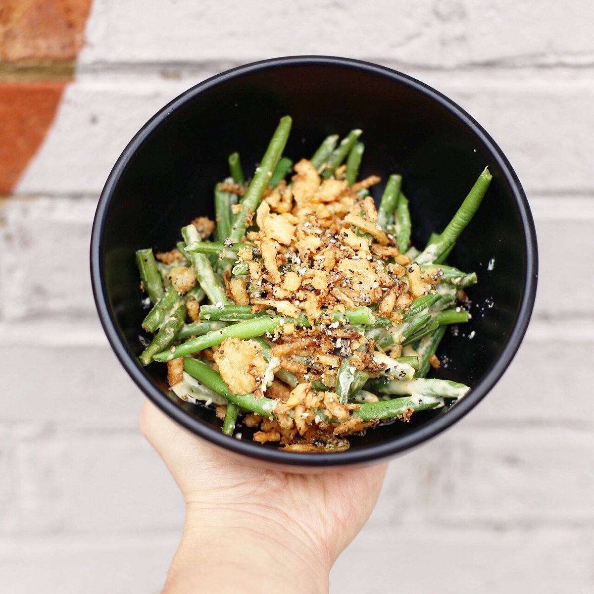 Ever have a craving for something healthy and delicious? Try out our #Greenbeans seasoned with our miso tahini &amp; topped with fried onions 😋

#atlanta #ponkochicken #atlfood #healthyfood