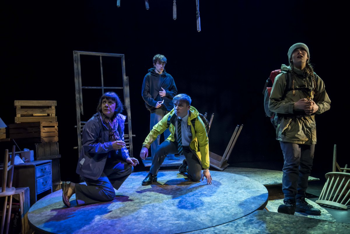 BACKendal's tweet photo. ✨ 50% Student Discount ✨  The reviews are in! The @bottc  #TooMuchWorldAtOnce tour has started &amp; critics are LOVING it! Catch the epic new play at #BreweryArts this month...

⭐⭐⭐⭐⭐  - @WESTENDBF
⭐⭐⭐⭐ - @TheStage

29 Mar | Starts 8pm
Book: https://t.co/x78fnnPsCp https://t.co/rdPKhKzZQt