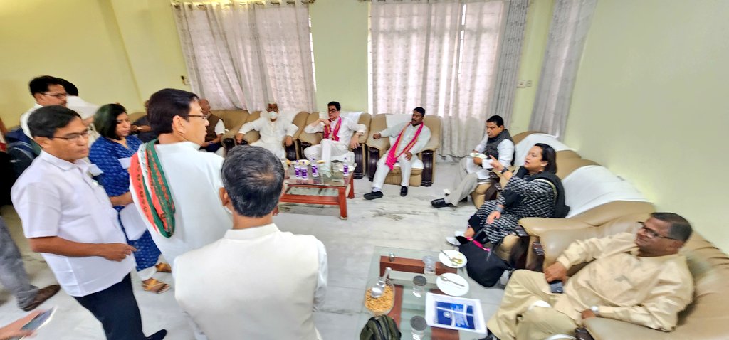 The day began on a high note with a joint meeting with <a href="/cpimspeak/">CPI (M)</a> &amp; <a href="/INCIndia/">Congress</a> MPs,MLAs &amp; senior leadership in #Agartala before meeting the victims of violence across the state. 
<a href="/kharge/">Mallikarjun Kharge</a> <a href="/kcvenugopalmp/">K C Venugopal</a> <a href="/drajoykumar/">Dr. Ajoy Kumar</a>