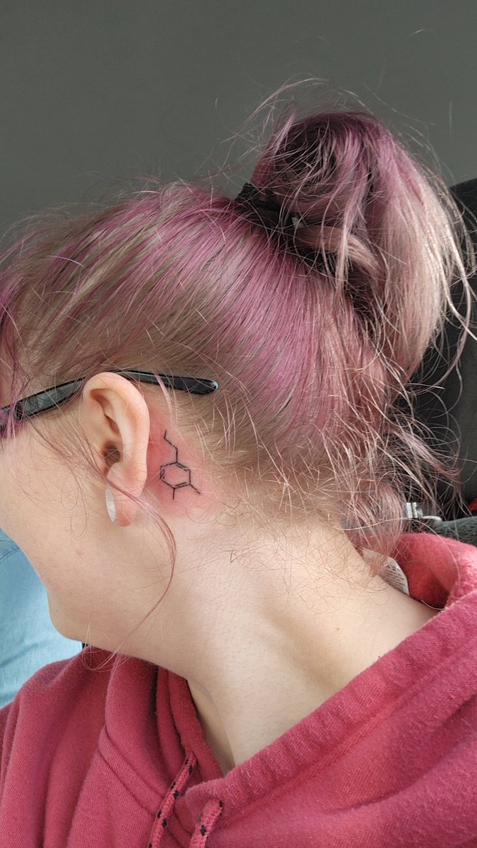 littlefroggie64's tweet photo. I love my new tattoo
#froggie964 #littlefroggie
#alt #bubblealt #gamergirl #makeup #artsit #gamer #bubbleoutfit #makeuplook #makeupartist #littleone #bubblemakeup #bubbleaesthetic
#outfitoftheday #todaysoutfit #bubble #bubblealternative #bubblestyle https://t.co/LmSI2kfyYA