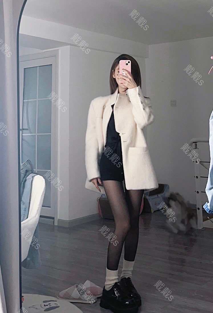 #女S #成都女s #黑丝 #男m女s 上半年成都常驻，下半年上海北京深圳有巡游计划，成都的狗狗们加快速度来报道喔 https://t.co/SPRoecTUV2