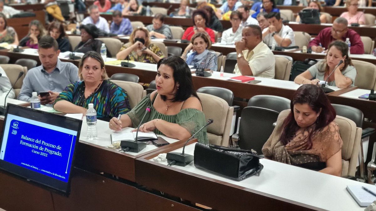 Después de la presentación del informe del proceso de Formación del 2022, pasamos a debatir sobre los resultados para seguir trabajando juntos y seguir mejorando. #SomosUCI #MejorEsPosible #Cuba <a href="/CubaMES/">MES</a> <a href="/m_pupo_m/">Mario Pupo Meriño</a> <a href="/marietauci/">Marieta Peña Abreu</a> <a href="/nataliauci16/">Natalia 🇨🇺</a> <a href="/raydelmp/">Raydel Montesino Perurena</a>