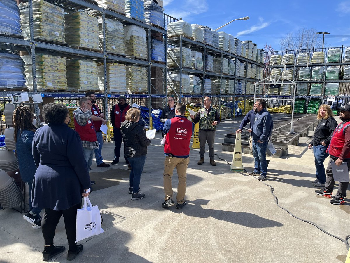 LBishPlants's tweet photo. What an awesome day training our teams and gearing up to #WINSPRING in D899 Richmond and D811 VA beach !! Thank you all for your participation and questions! Let’s get it!! @Lowes @LowesCareers @BenitoKomadina @BlueBoxR1 https://t.co/0zyAJc5aml