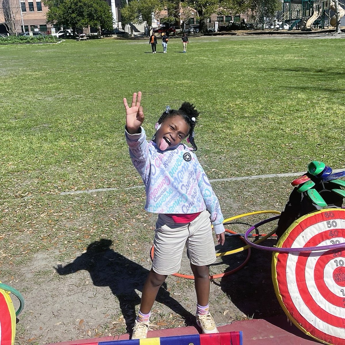 First Tee - Greater Charleston (@firstteechs) on Twitter photo Coach Wayne and Coach Frank have been living their best lives at Julian Mitchell Elementary! And the kids look like they're having an ok time too😉 <a href="/CCSDConnects/">CCSDConnects</a> #buildinggamechangers #charleston #charlestonsc #ccsdconnects Coach Wayne and Coach Frank have been living their best lives at Julian Mitchell Elementary! And the kids look like they're having an ok time too😉 <a href="/CCSDConnects/">CCSDConnects</a> #buildinggamechangers #charleston #charlestonsc #ccsdconnects
